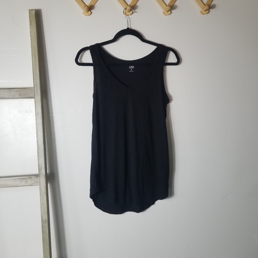 ANA WOMEN'S V-NECK BLACK TANK SIZE MEDIUM